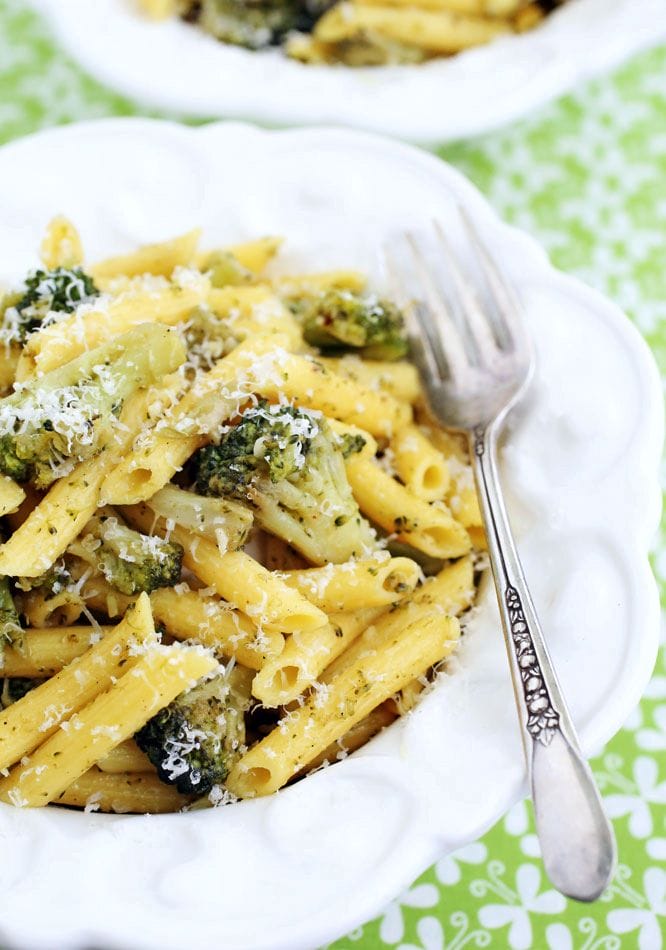 Garlic Oil Sauteed Pasta with Broccoli